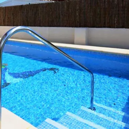 Villa Chalet Acogedor Con Piscina Privada, Terraza Y Barbacoa, Ideal Para Familias Y Parejas - Es-180-124 *