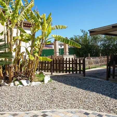 Chalet Acogedor Con Piscina Privada, Terraza Y Barbacoa, Ideal Para Familias Y Parejas - Es-180-124 Villa *