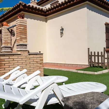 Chalet Acogedor Con Piscina Privada, Terraza Y Barbacoa, Ideal Para Familias Y Parejas - Es-180-124 *