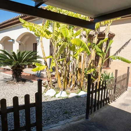 Chalet Acogedor Con Piscina Privada, Terraza Y Barbacoa, Ideal Para Familias Y Parejas - Es-180-124 *