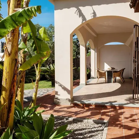 Chalet Acogedor Con Piscina Privada, Terraza Y Barbacoa, Ideal Para Familias Y Parejas - Es-180-124 Conil De La Frontera