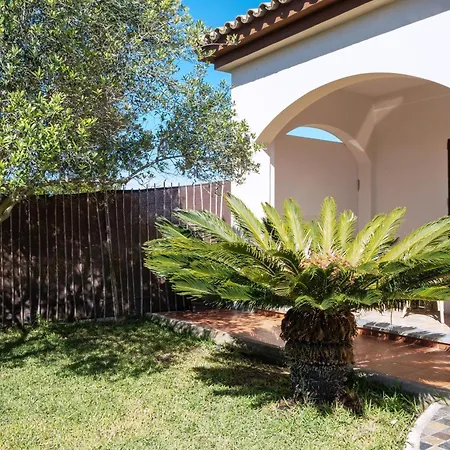 Villa Chalet Acogedor Con Piscina Privada, Terraza Y Barbacoa, Ideal Para Familias Y Parejas - Es-180-124